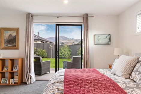 Photo of property in 19 Quigley Crescent, Cromwell, 9310