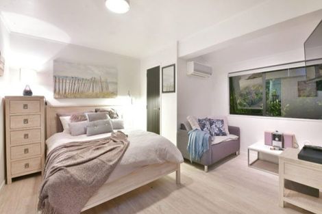 Photo of property in 254 Wade River Road, Wade Heads, Whangaparaoa, 0932