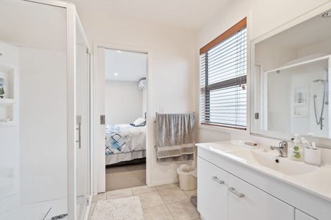 Photo of property in 1 Seaview Road, Whangarei, 0110