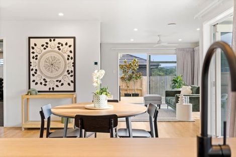 Photo of property in 23a Crepe Myrtle Street, Glenbervie, 0173