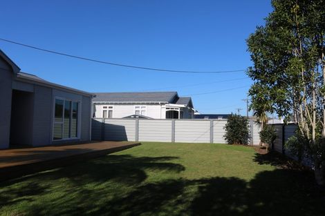 Photo of property in 3 Cutfield Street, Inglewood, 4330