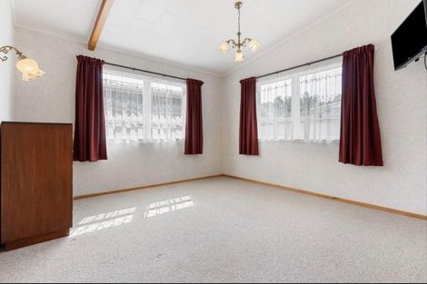 Photo of property in 19 Carole Crescent, Pakuranga, Auckland, 2010