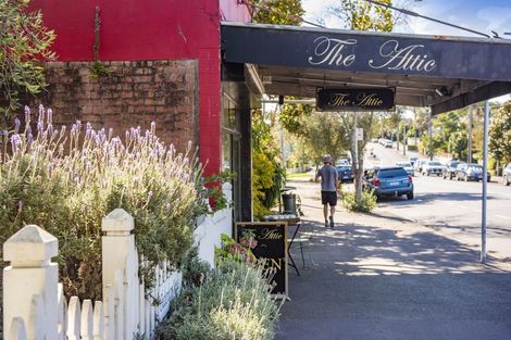 Photo of property in 84a Vauxhall Road, Narrow Neck, Auckland, 0624