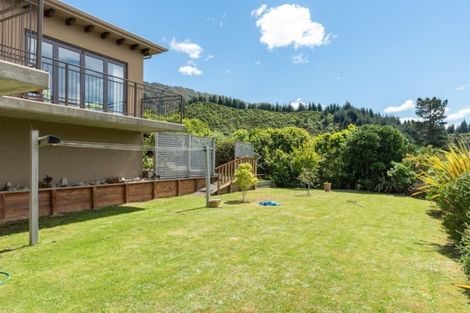 Photo of property in 24 Harbour View Heights, Picton, 7220