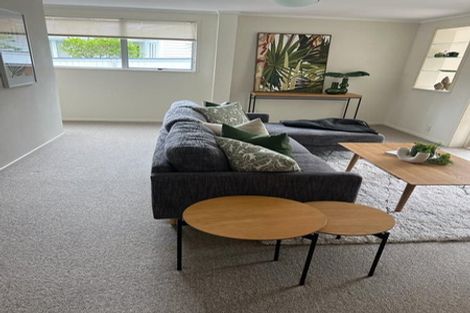 Photo of property in 2/33 Harley Road, Takapuna, Auckland, 0622