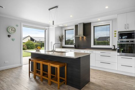 Photo of property in 35 Baxter Michael Crescent, Cambridge, 3434