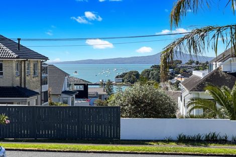 Photo of property in 4 Takutai Avenue, Bucklands Beach, Auckland, 2012