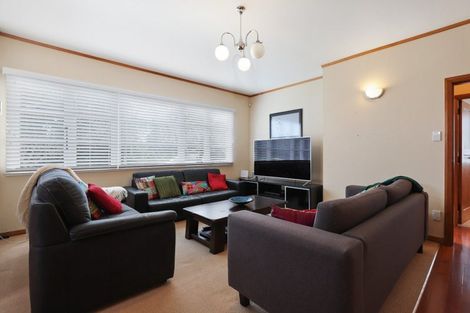 Photo of property in 1 Jellicoe Drive, Hamilton East, Hamilton, 3216