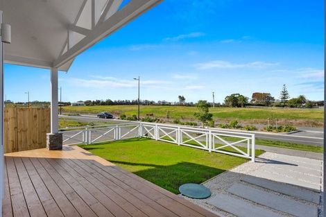 Photo of property in 113 Mutetai Road, Clarks Beach, 2122