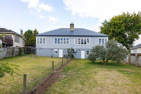 Photo of property in 112 Forest Lake Road, Forest Lake, Hamilton, 3200