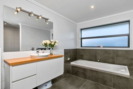 Photo of property in 2 Hagart-alexander Drive, Mosgiel, 9024