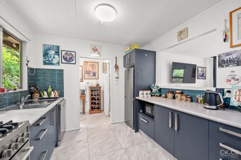 Photo of property in 14 Winchester Avenue, Pinehaven, Upper Hutt, 5019