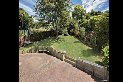 Photo of property in 2/7 Malters Place, Browns Bay, Auckland, 0630