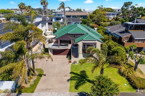 Photo of property in 4 Takutai Avenue, Bucklands Beach, Auckland, 2012