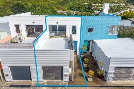 Photo of property in 77 Saddleback Grove, Karori, Wellington, 6012