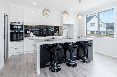 Photo of property in 9 Takurua Terrace, Orewa, 0931