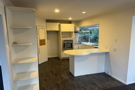 Photo of property in 9 Laurina Road, Sunnynook, Auckland, 0620