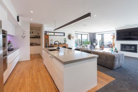 Photo of property in 2/27 Rannoch Drive, Jacks Point, Queenstown, 9371