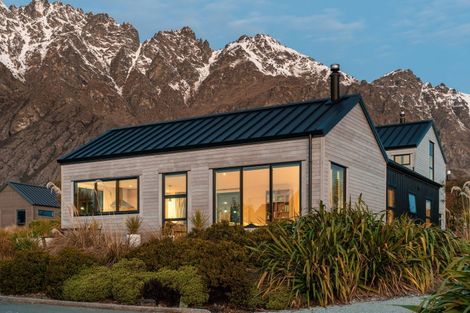 Photo of property in 7 Polperro Court, Jacks Point, Queenstown, 9371