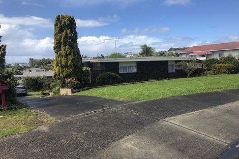 Photo of property in 1/20 Halldene Terrace, Red Beach, 0932