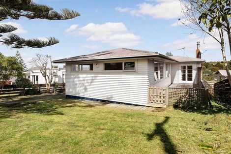 Photo of property in 29 Sycamore Drive, Sunnynook, Auckland, 0620