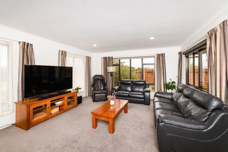 Photo of property in 1 Cleveland Heights, Kelvin Grove, Palmerston North, 4414