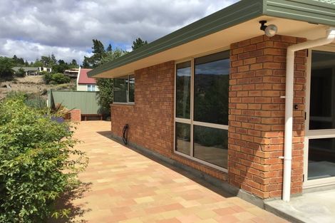 Photo of property in 17 Craig Place, Bridge Hill, Alexandra, 9320