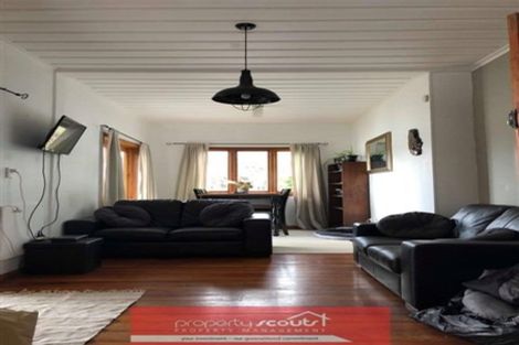 Photo of property in 23 Rimu Street, Strandon, New Plymouth, 4312