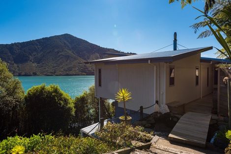 Photo of property in 350b Moetapu Bay Road, Moetapu Bay, Picton, 7282