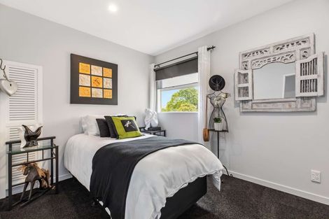 Photo of property in 74a Buscomb Avenue, Henderson, Auckland, 0610