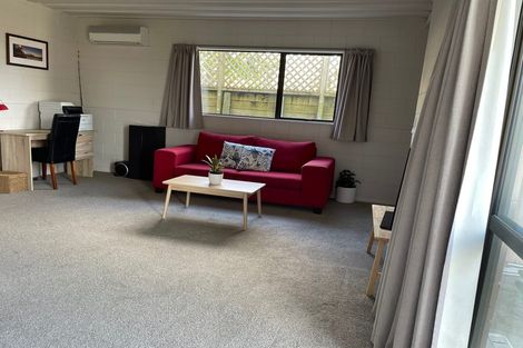 Photo of property in 212a Cambridge Road, Bethlehem, Tauranga, 3110