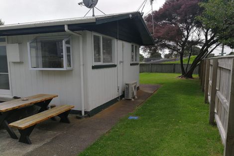 Photo of property in 30 Donovan Road, Paraparaumu Beach, Paraparaumu, 5032