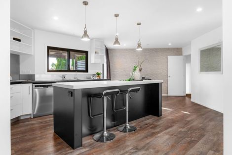 Photo of property in 10 Strata View, Western Heights, Hamilton, 3200