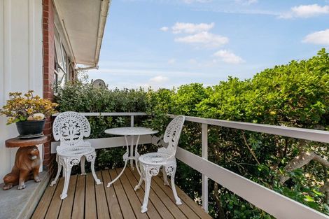 Photo of property in 4/28 Uxbridge Road, Mellons Bay, Auckland, 2014