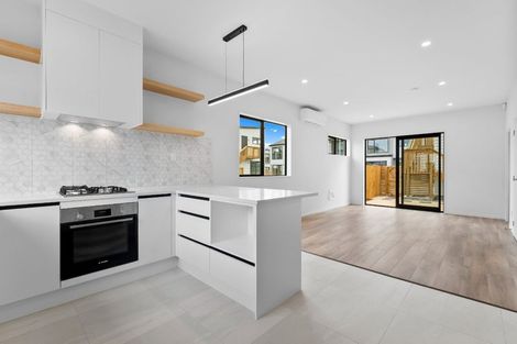 Photo of property in 26 Whare Kauri Road, Papakura, 2110