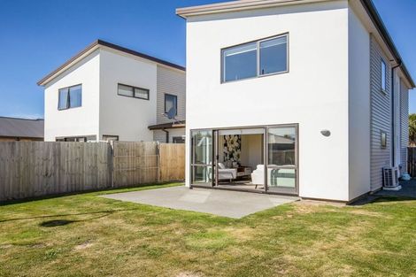 Photo of property in 12 Torbeg Lane, Broomfield, Christchurch, 8042