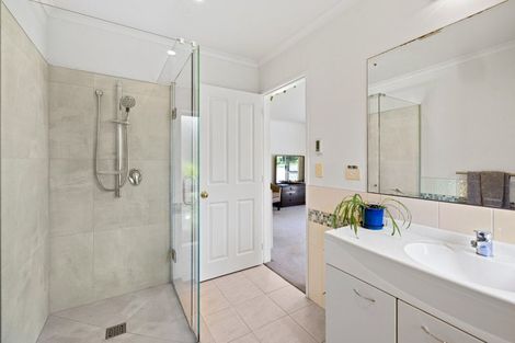 Photo of property in 172 Cape Rodney Road, Leigh, 0985