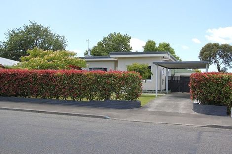 Photo of property in 1/2 Anzac Avenue, Onekawa, Napier, 4110