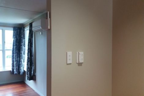 Photo of property in 256 Waddington Drive, Naenae, Lower Hutt, 5011