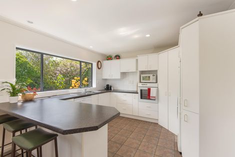 Photo of property in 131 Summerhill Drive, Fitzherbert, Palmerston North, 4410