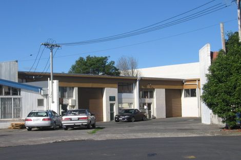 Photo of property in 3/11 Southgate Place, Henderson, Auckland, 0612