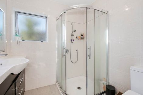 Photo of property in 69 Tamahere Drive, Glenfield, Auckland, 0629