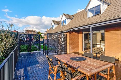 Photo of property in 4 Sophora Place, Totara Heights, Auckland, 2105