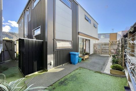 Photo of property in 9/7 Handyside Street, Tawa, Wellington, 5028