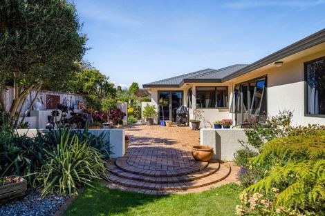 Photo of property in 15 Rod Syme Place, Hawera, 4610