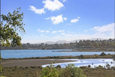 Photo of property in 2 Francis Street, Hauraki, Auckland, 0622