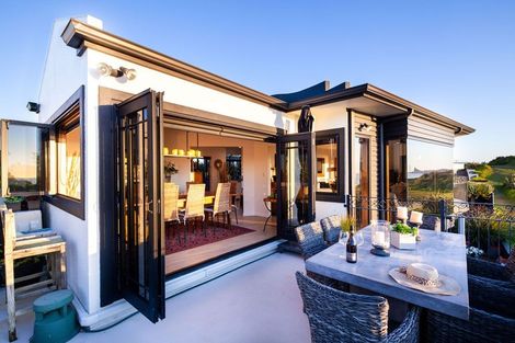 Photo of property in 2a Richmond Street, Fitzroy, New Plymouth, 4312