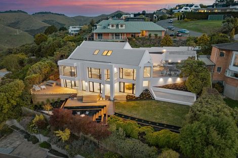 Photo of property in 7 Harry Ell Drive, Cashmere, Christchurch, 8022