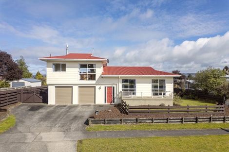 Photo of property in 116 Richmond Avenue, Richmond Heights, Taupo, 3330