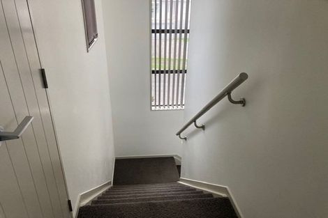 Photo of property in 33 Carole Crescent, Pakuranga, Auckland, 2010